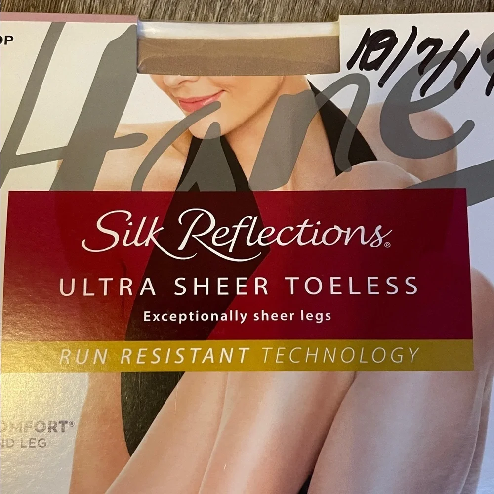 Hanes Silk Reflection Extra Sheer Toeless Control Top Buff Pantyhose size CD